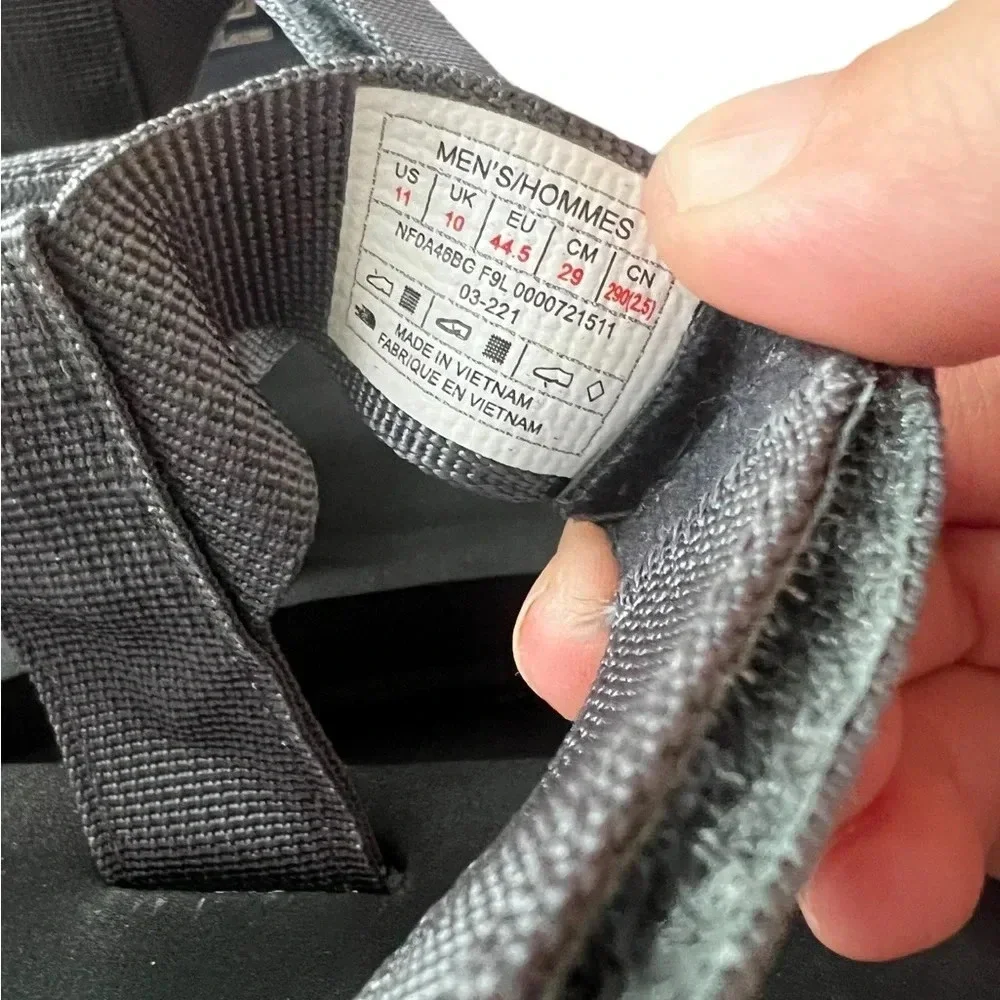 NIB The North Face Men’s Skeena Sandals
